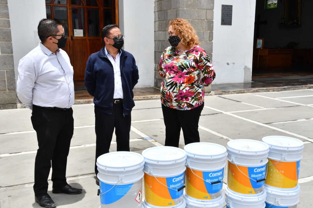 Entrega Ayuntamiento de Huamantla pintura a la Iglesia de la Caridad